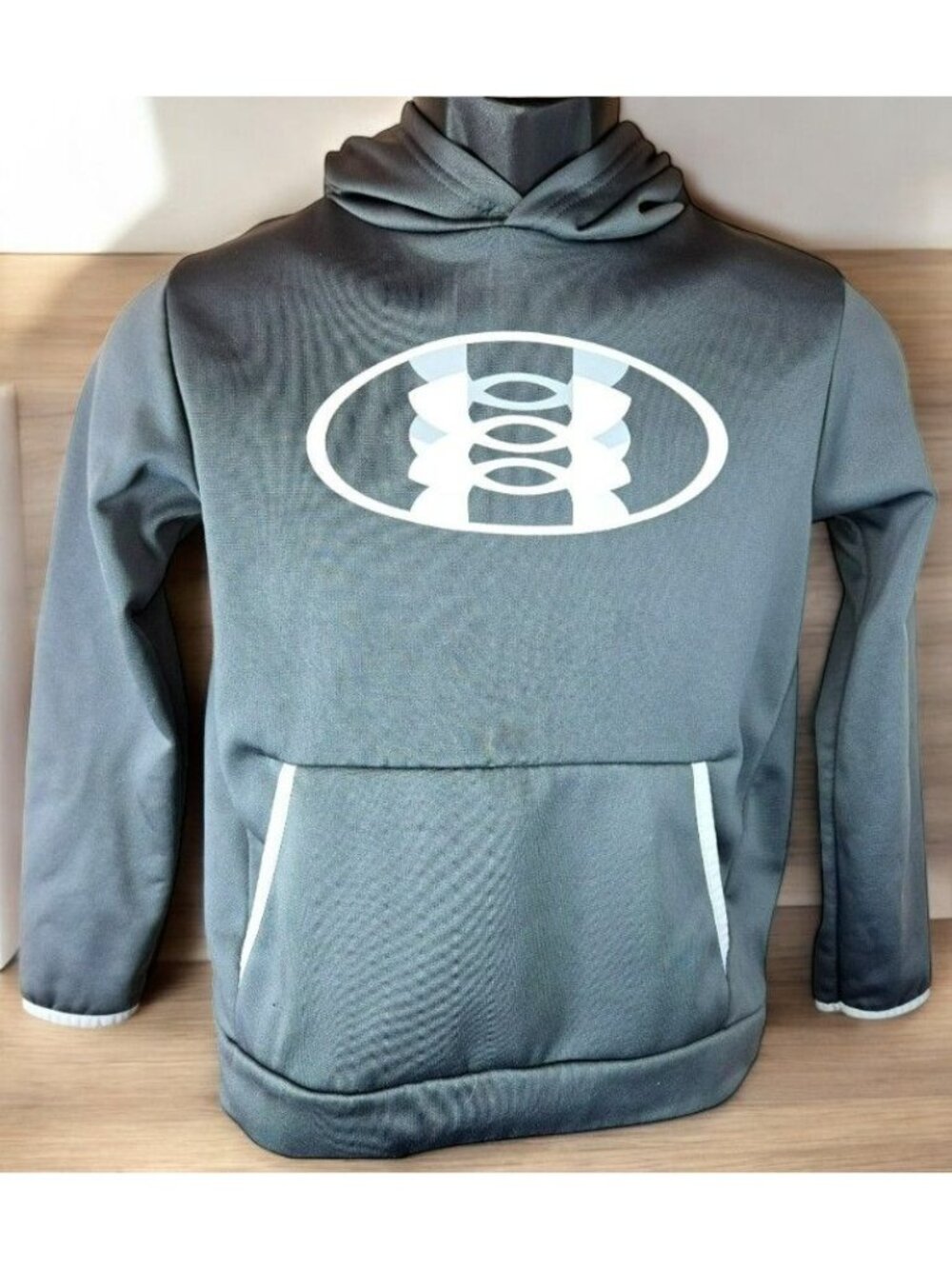 Under Armour Youth Gray Pullover Hoodie Size Medium